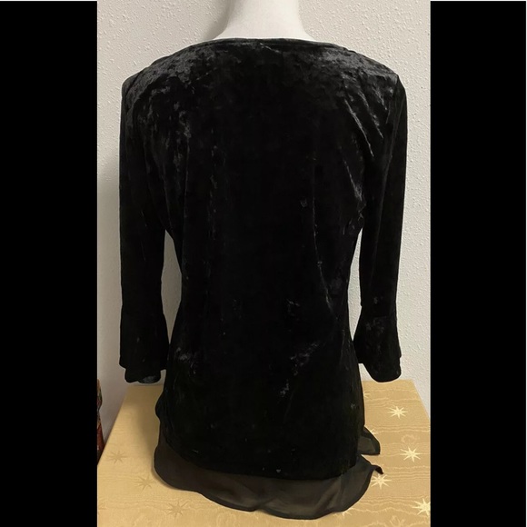 Women's NY Collection Women's Velvet Top Small - Picture 5 of 10